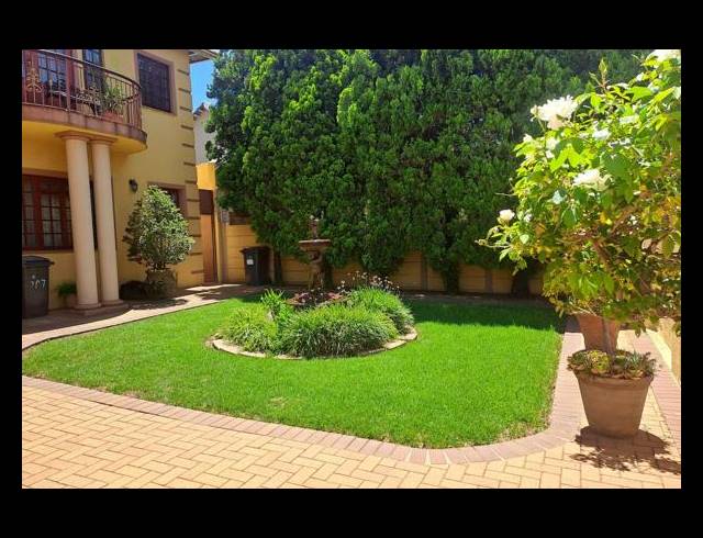 4 BEDROOM FREEHOLD FOR SALE IN LINMEYER